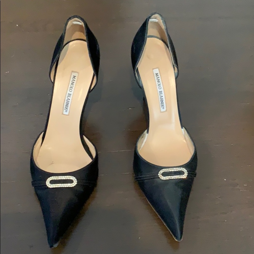 Manolo Blahnik satin pumps crystal embellishment